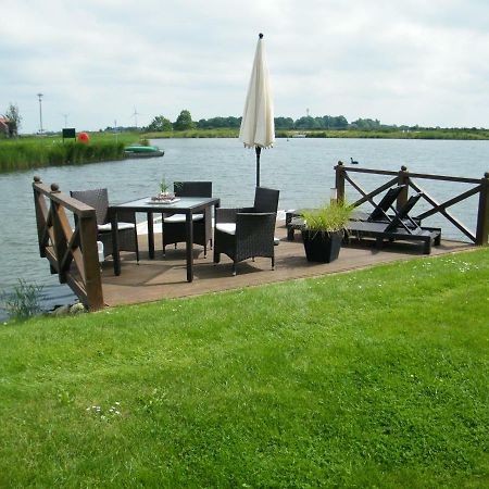 Gastehaus " Schone Aussicht " Appartement Neuharlingersiel Buitenkant foto