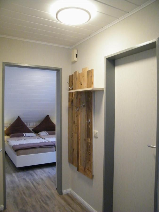 Gastehaus " Schone Aussicht " Appartement Neuharlingersiel Buitenkant foto