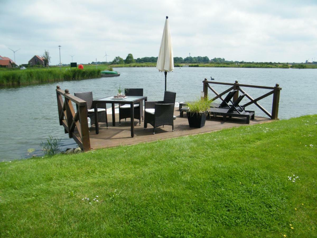 Gastehaus " Schone Aussicht " Appartement Neuharlingersiel Buitenkant foto