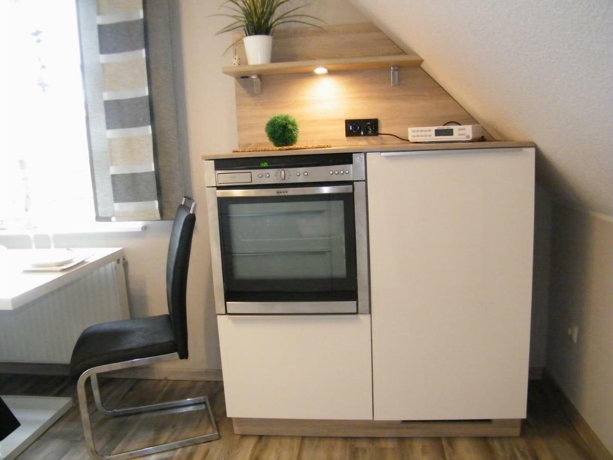 Gastehaus " Schone Aussicht " Appartement Neuharlingersiel Buitenkant foto