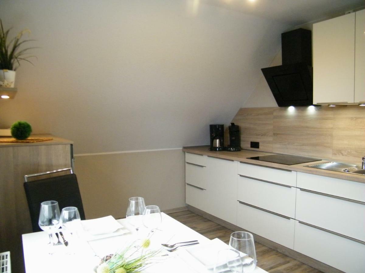 Gastehaus " Schone Aussicht " Appartement Neuharlingersiel Buitenkant foto